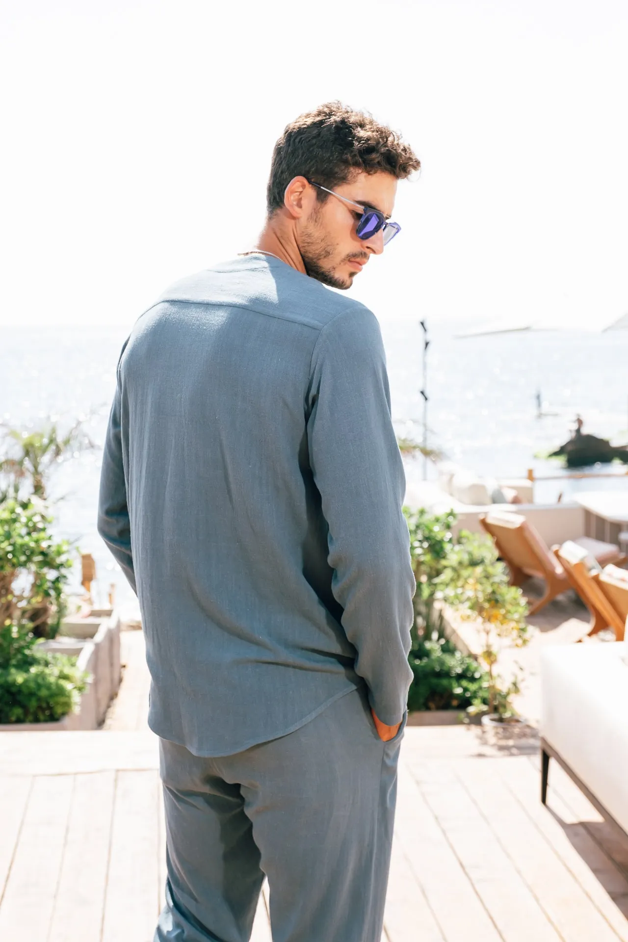 BLUE PETROL LINEN LONG SLEEVE V-NECK TOP